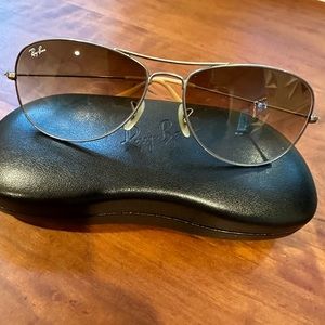 Ray-Ban Cockpit Aviator Sunglasses *BRAND NEW LENSES! case included!!
